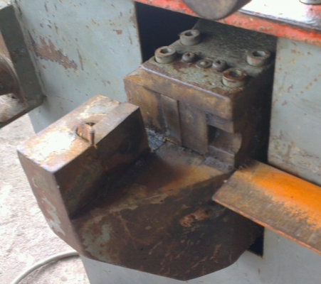 Sell> เครื่องดัดเหล็กก่อสร้าง พร้อมตัดในตัว ของอิตาลีครับ หาอยู่ไม่ผิดหวัง ใช้งานได้เต็มระบบครับ