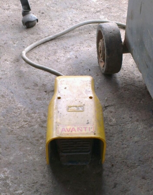 Sell> เครื่องดัดเหล็กก่อสร้าง พร้อมตัดในตัว ของอิตาลีครับ หาอยู่ไม่ผิดหวัง ใช้งานได้เต็มระบบครับ