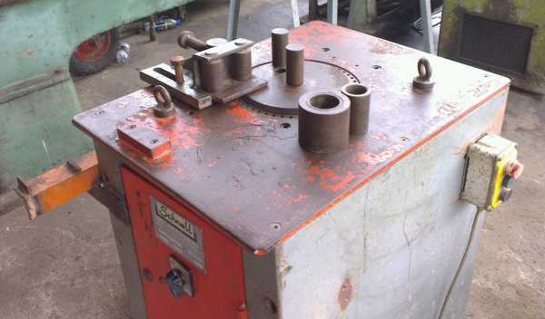 Sell> เครื่องดัดเหล็กก่อสร้าง พร้อมตัดในตัว ของอิตาลีครับ หาอยู่ไม่ผิดหวัง ใช้งานได้เต็มระบบครับ