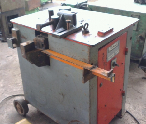 Sell> เครื่องดัดเหล็กก่อสร้าง พร้อมตัดในตัว ของอิตาลีครับ หาอยู่ไม่ผิดหวัง ใช้งานได้เต็มระบบครับ