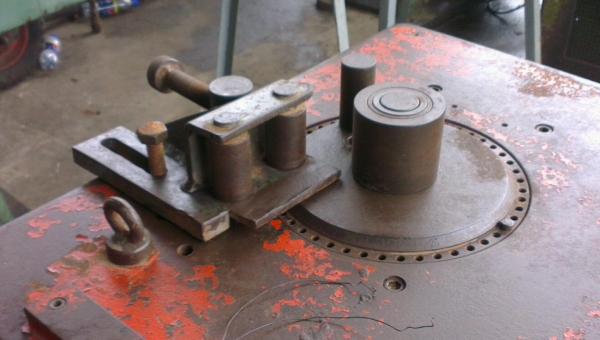 Sell> เครื่องดัดเหล็กก่อสร้าง พร้อมตัดในตัว ของอิตาลีครับ หาอยู่ไม่ผิดหวัง ใช้งานได้เต็มระบบครับ