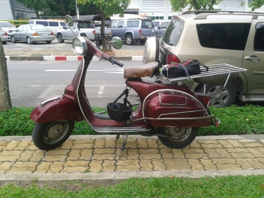 เวสป้า อิตาลี่2คัน ปี2510เเละ2517 ทะเบียนเเท้พร้อมโอน