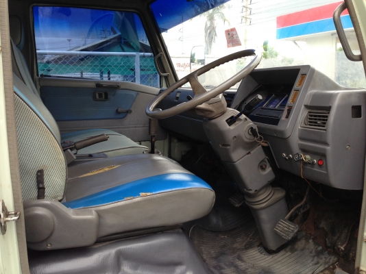 ขาย 6 ล้อ ฮีโน่ FB  เครื่อง 120 แรง ตู้เปียก ยาว 5 เมตร