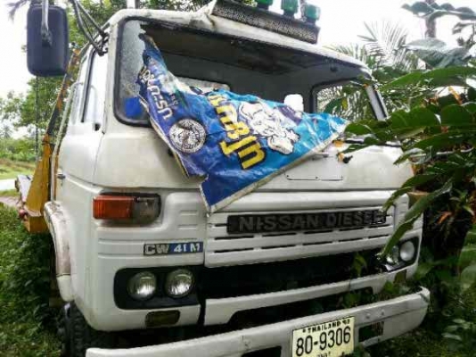 ขายรถ 10 ล้อเทรลเลอร์ NISSAN CW41M ใส่เครื่อง EM100 220 แรงม้า 2 เพลาสโลว์กลาง ราคา 600000