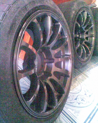 ขายแม็กขอบ 17 หน้า 8 หลัง 9 6 รู 15000 ต่อรองได้คับ