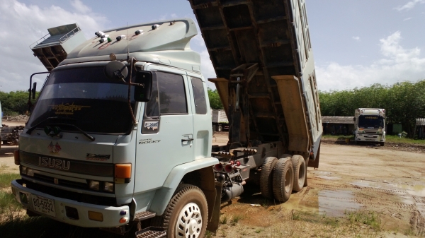 (มี2คัน)10ล้อดั้ม ร็อค240 นางฟ้าแท้ๆ(เหลือ1คัน...)