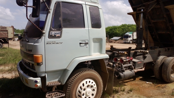 (มี2คัน)10ล้อดั้ม ร็อค240 นางฟ้าแท้ๆ(เหลือ1คัน...)