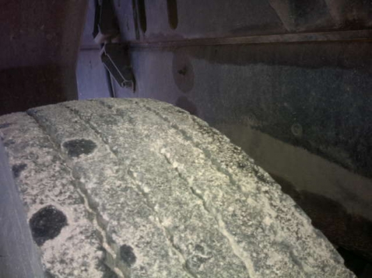 รถอิซูซุ 10 ล้อดั้ม FXZ 270 แรงม้า ปี 50  สนใจติดต่อ 081 - 6079515