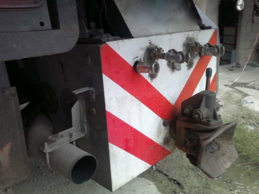 รถอิซูซุ 10 ล้อดั้ม FXZ 270 แรงม้า ปี 50  สนใจติดต่อ 081 - 6079515