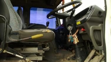 รถอิซูซุ 10 ล้อ 320 แรงม้า ปี 49  สนใจติดต่อ 081 - 6079515