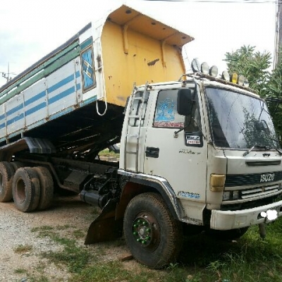 ขายISUZUดั๊ม กระเนียม สภาพสวยพร้อมใช้ ราต่อรองได้ ติดต่อได้ที่คุณอ๊อฟ พิจิตร 086-737-9991