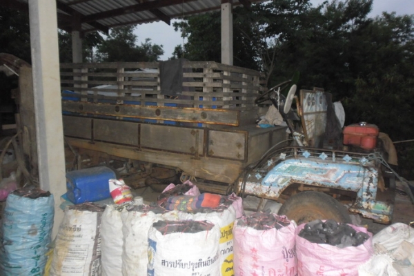 ***ขายแล้วครับขอบคุณ Truck2hand ขายแต๋น4ล้อ ราคาเบาๆ สภาพใช้งานได้ปกติ เอกสารเล่มทะเบียน เครื่องET110 11HP เครื่องดีสตาร์ทติดง่าย แรงดี ช่วงล่างคานหน้า-เฟืองท้าย DATSUN เกียร์J คัสซีหน้า 4 ไม่ผุไม่ดาม พ.ธรรมดา กระบ2.5ม.พื้นไม้คอกไม้สภาพดี พร้อมใช้ พร้อมลุ