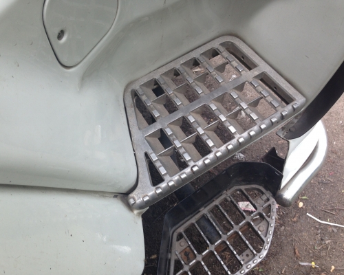 ISUZU DECA FXZ 320 HP EURO2 ปี 48 รถพ่วงแม่+ลูก กระบะดั๊มพ์เหล็กคอกเกษตรของอู่ CTV ทั้งแม่ทั้งลูก ลูก 2 เพลาดั๊มพ์ความยาว 6.20 เมตรสภาพสวย เครื่องแน่นแรงดี ภายในเก๋งคอนโซลสวยอุปกรณ์ภายในครบ แอร์เย็น พวงมาลัยเพาเวอร์ ระบบเบรคทริ๊ปฟี้ ช่วงล่างคัชซีสวย ยางสภ