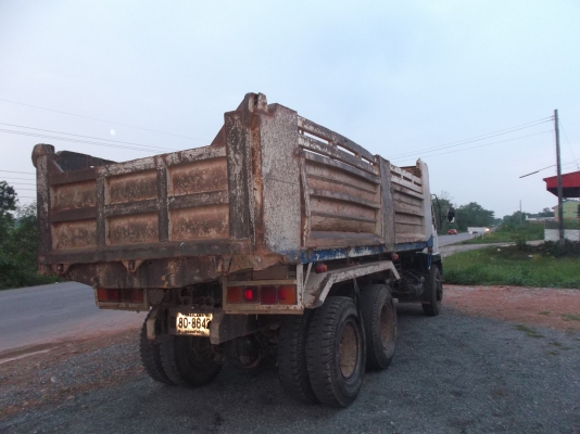 ขายด่วนรถสิบล้อหลงโบซ๊L4164เครือง6D16โบ220แรงม้า