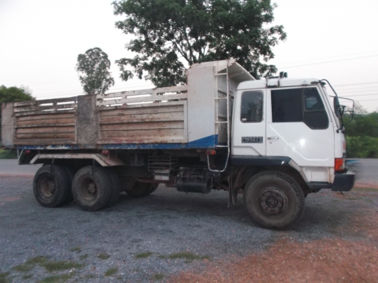 ขายด่วนรถสิบล้อหลงโบซ๊L4164เครือง6D16โบ220แรงม้า