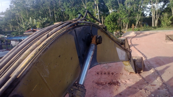 SK200-3 เอวใหม่ มีเล่มทะเบียน   สีเดิมๆ S/N 12723 รถพร้อมใช้ ลุยได้เลย....