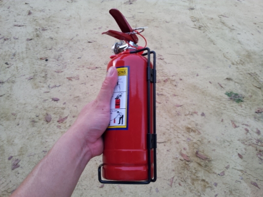 ถังดับเพลิง ติดรถยนต์ราคานี้ส่ง EMS ครับ