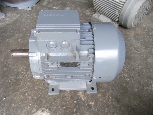 ขายมอเตอร์ SIEMENS 10 HP. 1400 RPM. 380 V สภาพสวยเดิมๆ( ทำสีอย่างเดียว ) ไม่เคยพันใหม่ มาดูและลองไฟได้เลยครับ