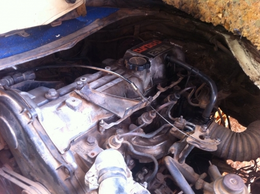 ขายด่วน!  รถตู้ toyota  เครื่องนอก (2400) ปี 35 เครื่องแน่นดีมาก  รถใช้งานทุกวัน  เอกสารเล่มทะเบียนพร้อมโอน