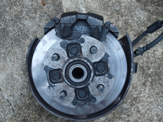 ขายดุมล้อ ไดฮัทสุ ชาเรด