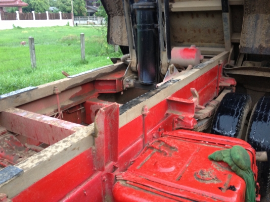ต้องการขาย ISUZU 6 ล้อดั้มพ์