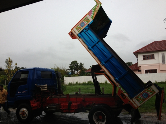 ต้องการขาย ISUZU 6 ล้อดั้มพ์