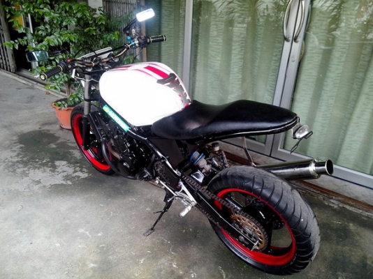 เอาแบบสะใจกันไปเลย CB-1 เครื่อง 400cc. สรรพสามิตแท้ ลดจาก 45,000 เหลือ 35,900 มาก่อนได้ก่อนครับ