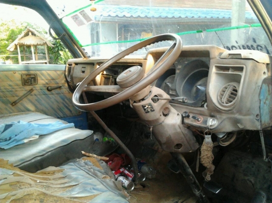 ISUZU KS 110 HP 4BD1 ฝาขาว กระบะเหล็กคอกไม้ความยาว 4.30 เมตร เครื่องแน่นแรงดี ภายในเก๋งคอนโซลครบพร้อม ช่วงล่างคัชซีมีผุบ้างเล็กน้อย ยาง 7.50 ขอบ 16 สภาพดี 60\% พร้อมใช้งาน เอกสารทะเบียนครบพร้อมโอน ราคาต่อรองได้ครับ ISUZU KS 110 HP 4BD1 ฝาขาว กระบะเหล็กคอกไม้ความยาว 4.30 เมตร เครื่องแน่นแรงดี ภายในเก๋งคอนโซลครบพร้อม ช่วงล่างคัชซีมีผุบ้างเล็กน้อย ยาง 7.50 ขอบ 16 สภาพดี 60\% พร้อมใช้งาน เอกสารทะเบียนครบพร้อมโอน ราคาต่อรองได้ครับ