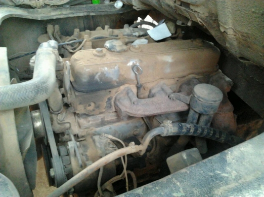 ISUZU KS 110 HP 4BD1 ฝาขาว กระบะเหล็กคอกไม้ความยาว 4.30 เมตร เครื่องแน่นแรงดี ภายในเก๋งคอนโซลครบพร้อม ช่วงล่างคัชซีมีผุบ้างเล็กน้อย ยาง 7.50 ขอบ 16 สภาพดี 60\% พร้อมใช้งาน เอกสารทะเบียนครบพร้อมโอน ราคาต่อรองได้ครับ ISUZU KS 110 HP 4BD1 ฝาขาว กระบะเหล็กคอกไม้ความยาว 4.30 เมตร เครื่องแน่นแรงดี ภายในเก๋งคอนโซลครบพร้อม ช่วงล่างคัชซีมีผุบ้างเล็กน้อย ยาง 7.50 ขอบ 16 สภาพดี 60\% พร้อมใช้งาน เอกสารทะเบียนครบพร้อมโอน ราคาต่อรองได้ครับ