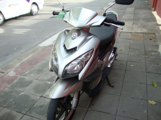 yamaha nouvo ปี 2548 รถบ้านสภาพดี (ล้อแม็กสวยยางใหญ่)