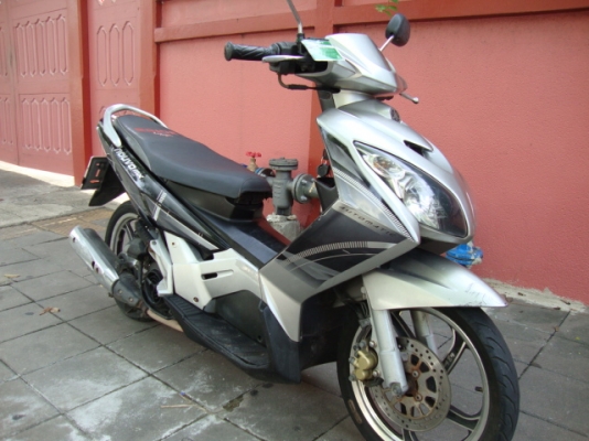 yamaha nouvo ปี 2548 รถบ้านสภาพดี (ล้อแม็กสวยยางใหญ่)