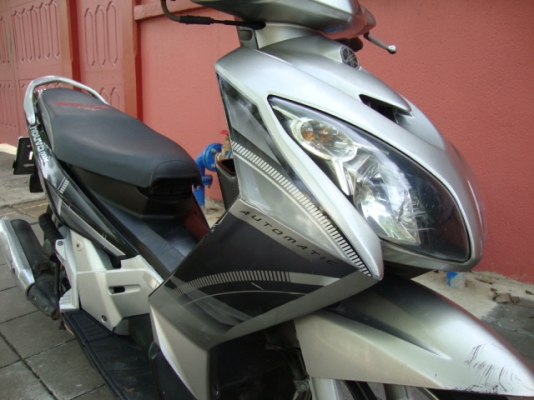 yamaha nouvo ปี 2548 รถบ้านสภาพดี (ล้อแม็กสวยยางใหญ่)