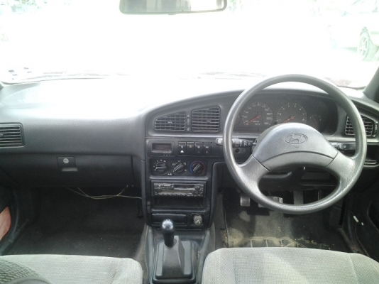 HYUNDAI ELANTRA.แต่งซิ่งสีสวยแก๊สLPGทะเบียนสวย.ก5151ถูกๆๆ35900