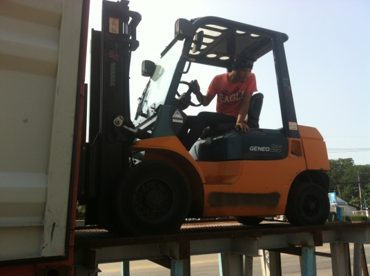 ขายฟอร์คลิฟต์ TOYOTA 7FG25 ( GASOLINE ) MT , เสา 3 M ,SIDE SHIP , งายาว 1.8 M  ขอบคุณมากครับคันที่ 2 จากพี่นพดล จ.อุตรดิษฐ์ สภาพพร้อมใช้งาน  เดิมแท้จากญี่ปุ่น   สีเดิมและตัวถังสภาพเดิมจากญี่ปุ่น