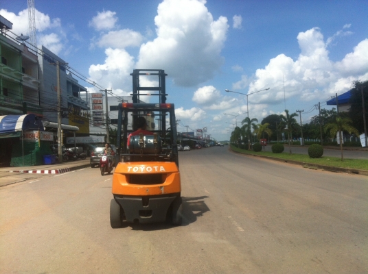 ขายฟอร์คลิฟต์ TOYOTA 7FG20 AT เสา 4.5 M , ใช้งาน 2 ระบบ GAS/LPG ขอบคุณมากครับ เถ้าแก่โรงถั่ววิบูลย์ เดิมแท้จากญี่ปุ่น สีเดิมและตัวถังสภาพเดิมจากญี่ปุ่น ขายฟอร์คลิฟต์ TOYOTA 7FG20 AT เสา 4.5 M , ใช้งาน 2 ระบบ GAS/LPG ขอบคุณมากครับ เถ้าแก่โรงถั่ววิบูลย์ เดิมแท้จากญี่ปุ่น สีเดิมและตัวถังสภาพเดิมจากญี่ปุ่น