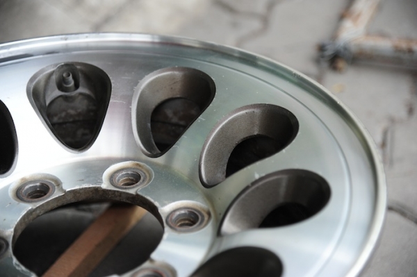 ล้อแท้้ ลายหยดน้ำขอบ 15 6 รู ล้อแท้้ ลายหยดน้ำขอบ 15 6 รู