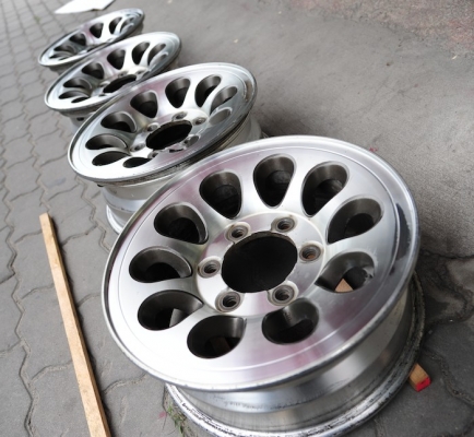 ล้อแท้้ ลายหยดน้ำขอบ 15 6 รู