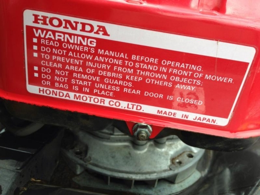 ขายเครื่องตัดหญ้า HONDA 4 จังหวะ เดินหน้าได้ 2 เกียร์ พร้อมใช้ครับ ส่งได้ครับ