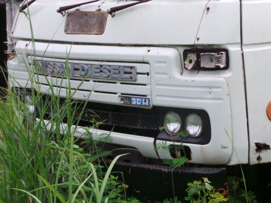 NISSAN DIESEL  10 ล้อท้ายเป็ด ไม่มีเล่มทะเบียน