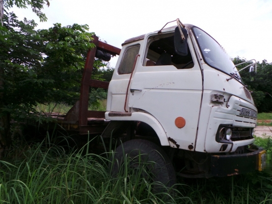 NISSAN DIESEL  10 ล้อท้ายเป็ด ไม่มีเล่มทะเบียน