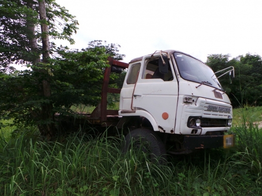 NISSAN DIESEL  10 ล้อท้ายเป็ด ไม่มีเล่มทะเบียน
