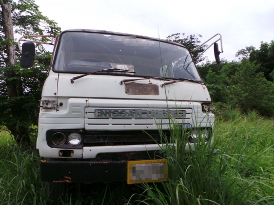 NISSAN DIESEL  10 ล้อท้ายเป็ด ไม่มีเล่มทะเบียน