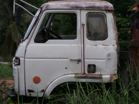 NISSAN DIESEL  10 ล้อท้ายเป็ด ไม่มีเล่มทะเบียน