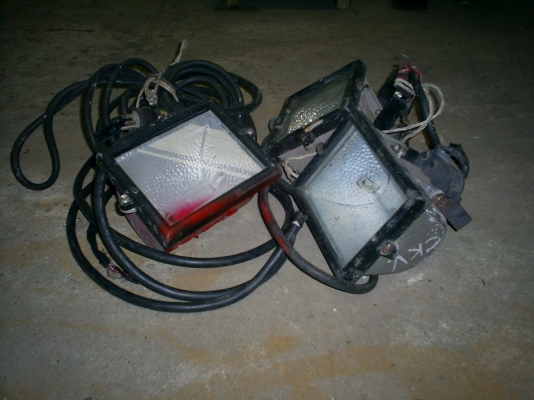 สปอตไลท์ 500 W สปอตไลท์ 500 W