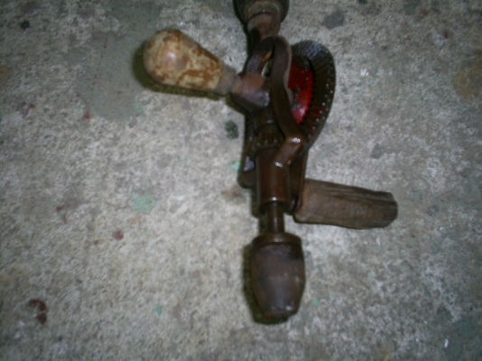 สว่านมือ (โบราณ)