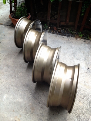 ขายล้อขอบ 14x6 ออฟ-15 ใส่ 6 รูกระบะ ออฟลึกๆ ครับ