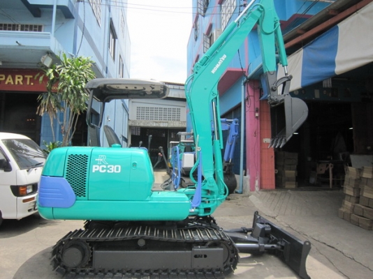 ขาย รถขุดเล็ก KOMATSU รุ่น PC30-7E- แทร็กเหล็ก มือสองญี่ปุ่น