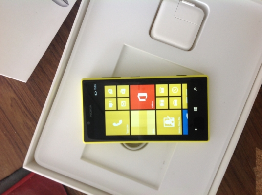 ขายโทรศัพท์ nokia lumia 720