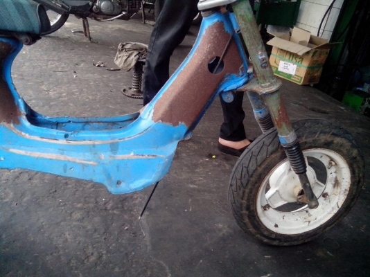 ขายโครงชาลี มีล้อ 4 ก้านให้ด้วย 5800 พร้อมส่ง ขายโครงชาลี มีล้อ 4 ก้านให้ด้วย 5800 พร้อมส่ง