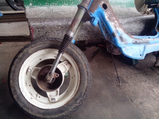 ขายโครงชาลี มีล้อ 4 ก้านให้ด้วย 5800 พร้อมส่ง ขายโครงชาลี มีล้อ 4 ก้านให้ด้วย 5800 พร้อมส่ง